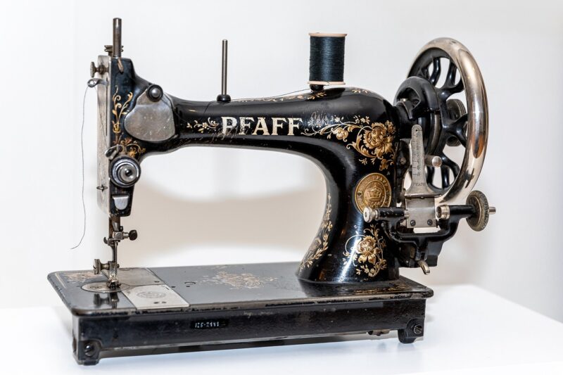 Pfaff Sewing Machine Complete Guide & Top 4 Models