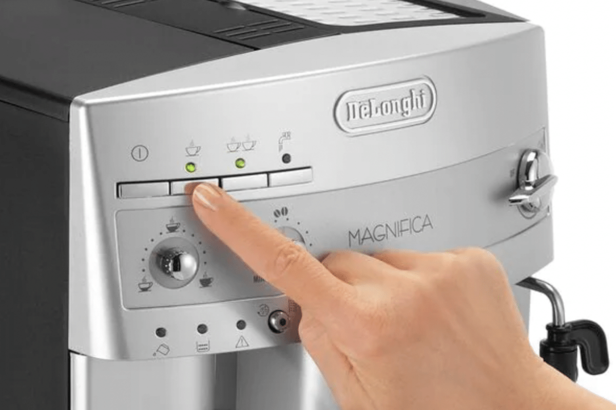 DeLonghi Magnifica ESAM3300 Review Tried And True Super Automatic