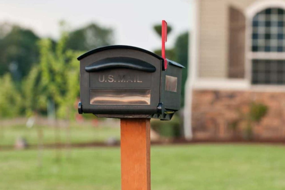 Can You Use Acrylic Paint on a Mailbox? (Our Best Take)