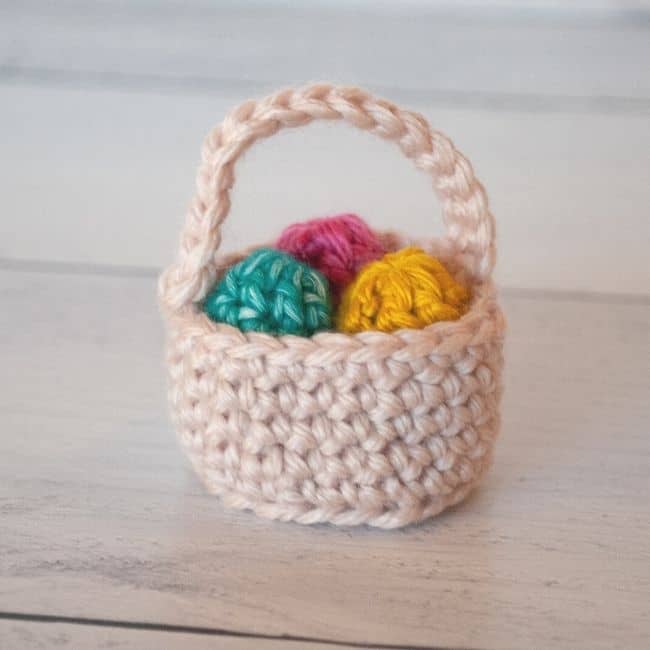 Mini Crochet Easter Basket Pattern (Free) Crafting Each Day