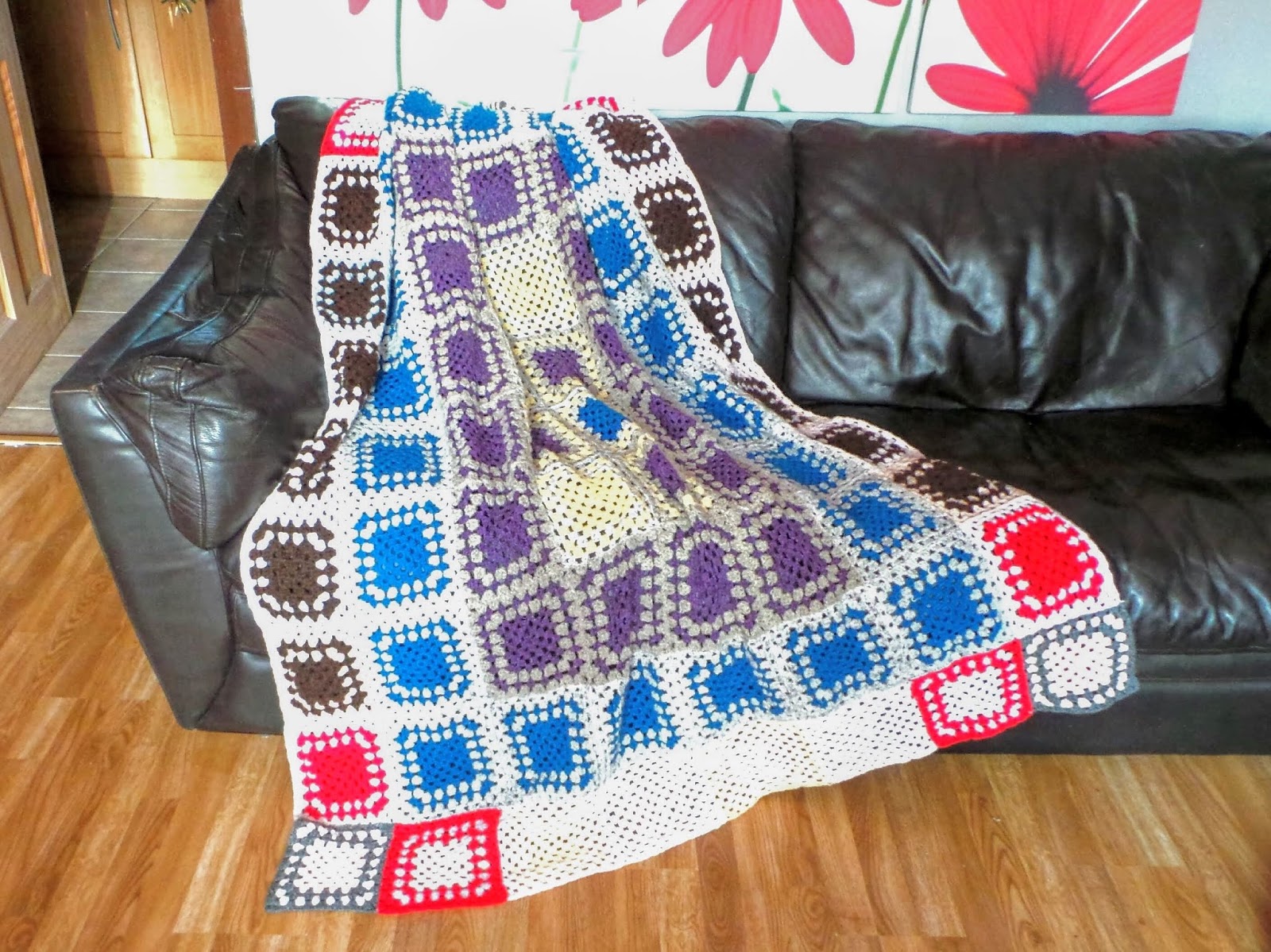 How to Make a Granny Square Blanket from Leftover Scrap Yarn Crafting