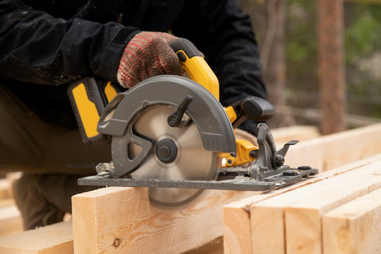 Who Invented the Circular Saw? Craft Like a Pro