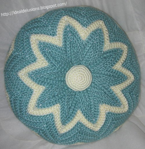 Retro Round Pillow Free Crochet Pattern Craft ideas for adults and kids