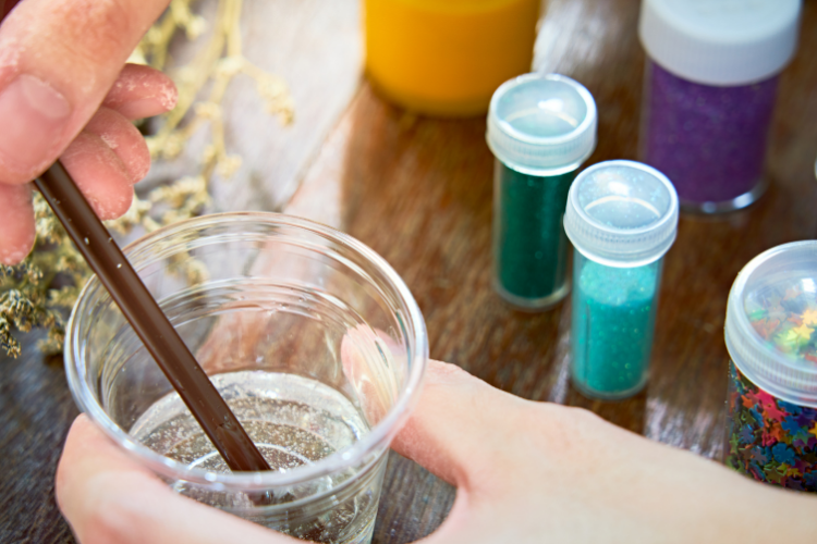 How to Find the Best Resin for Jewelry Craft & Stitch