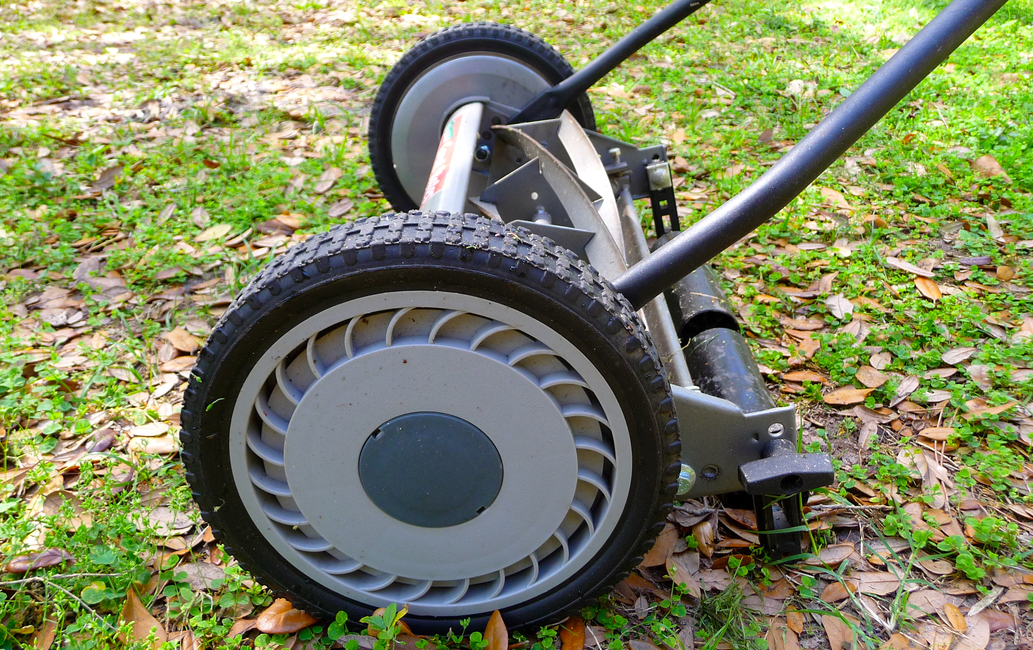 Benefits of a Push Reel Lawn Mower Craft Organic