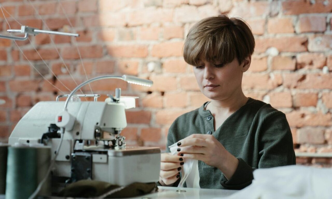 Unlock The Ultimate Computerized Vs Mechanical Sewing Machine Showdown