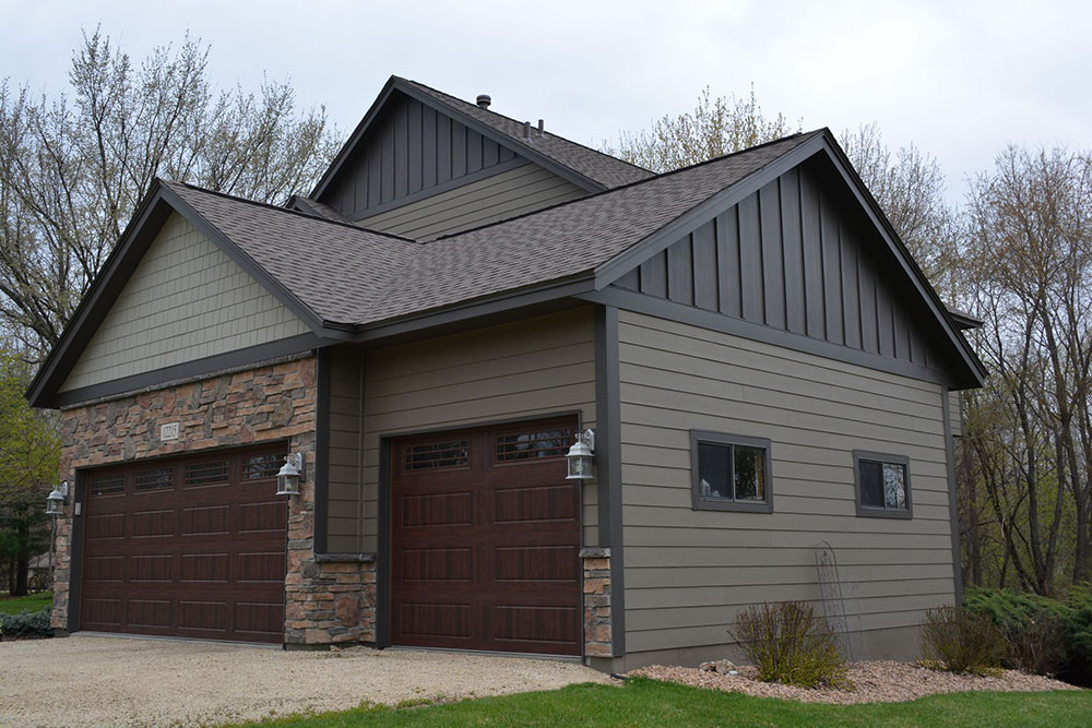 Hastings MN James Hardie Timberbark Lap Siding with Monterey Taupe
