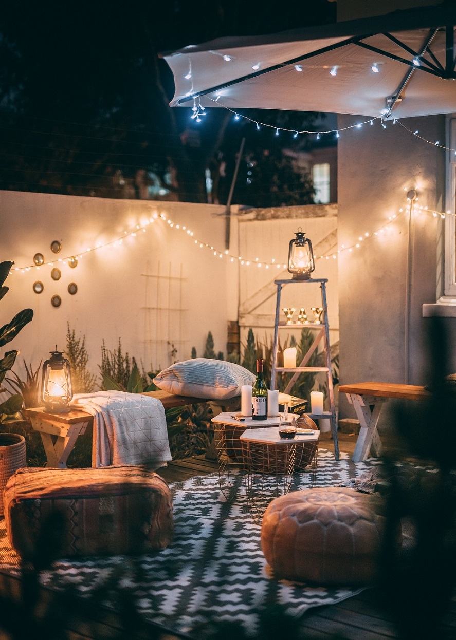 How Do You Make A White Room Cozy? (13 Great Tips) Craftsonfire