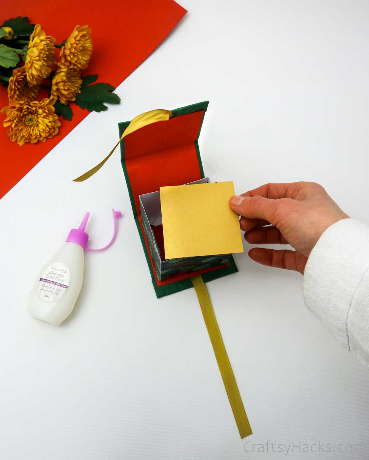 How to Make a Gift Box (StepbyStep Tutorial) Craftsy Hacks