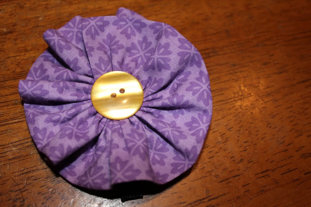 How to Make a Fabric Flower... and hair clip! Crafty Gemini