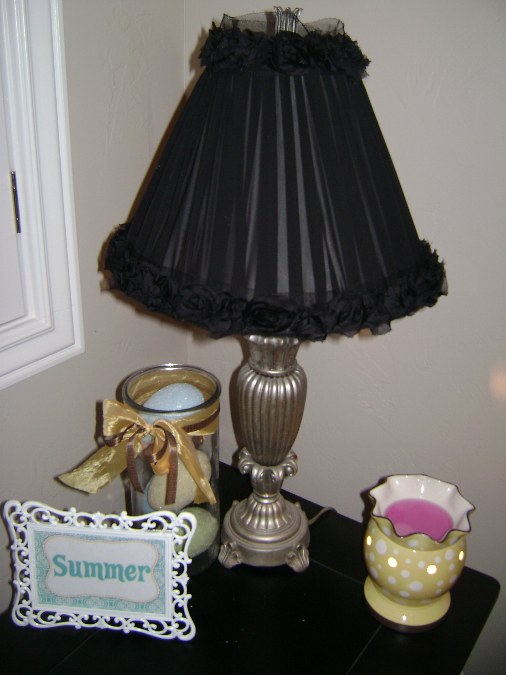 How to redo a lamp shade Craft