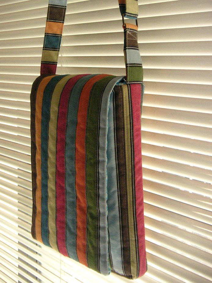 Handmade Colorful Messenger bag ! Under a (crafty) tree