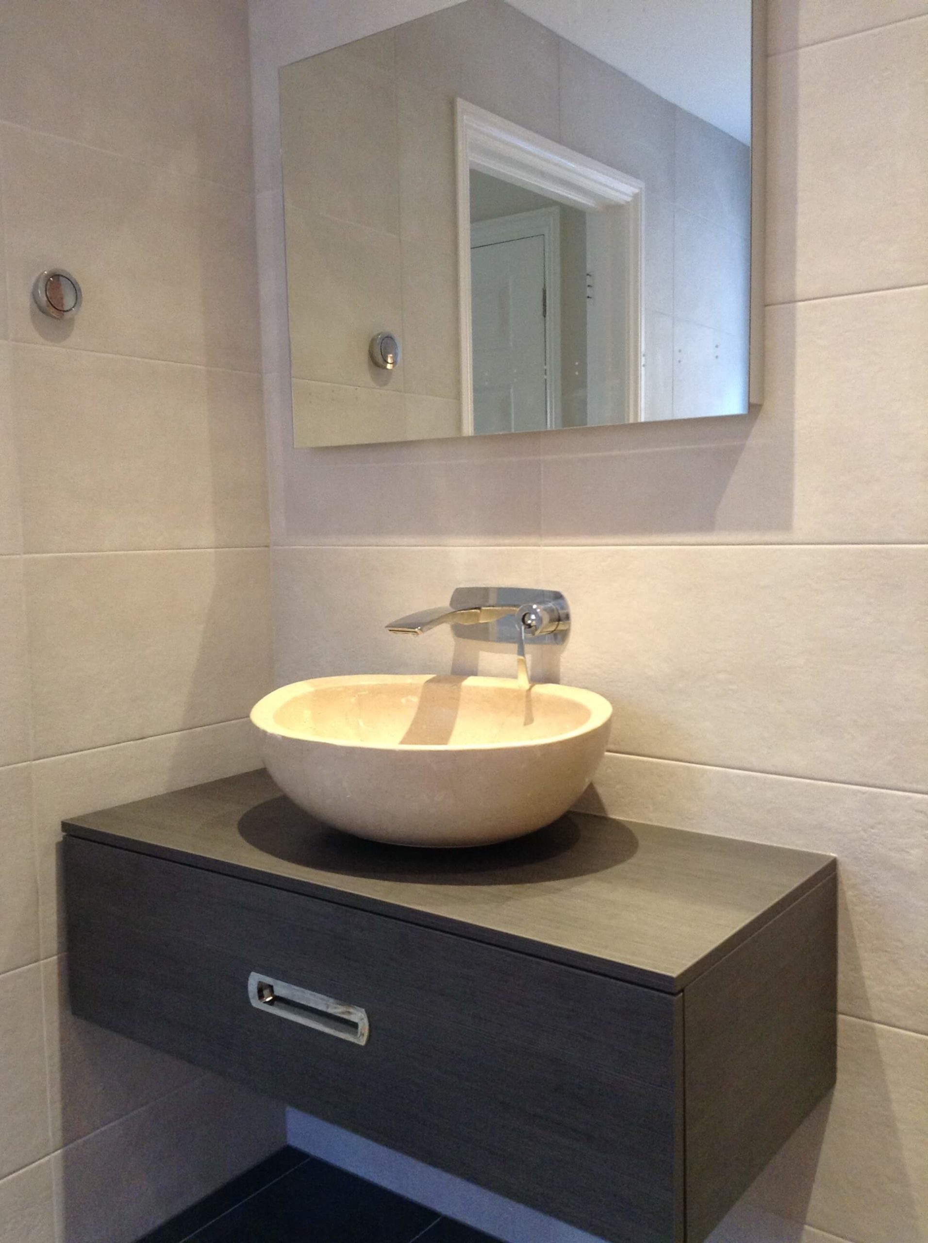 Linear Drain Walk in Shower MOORE AND MOORE