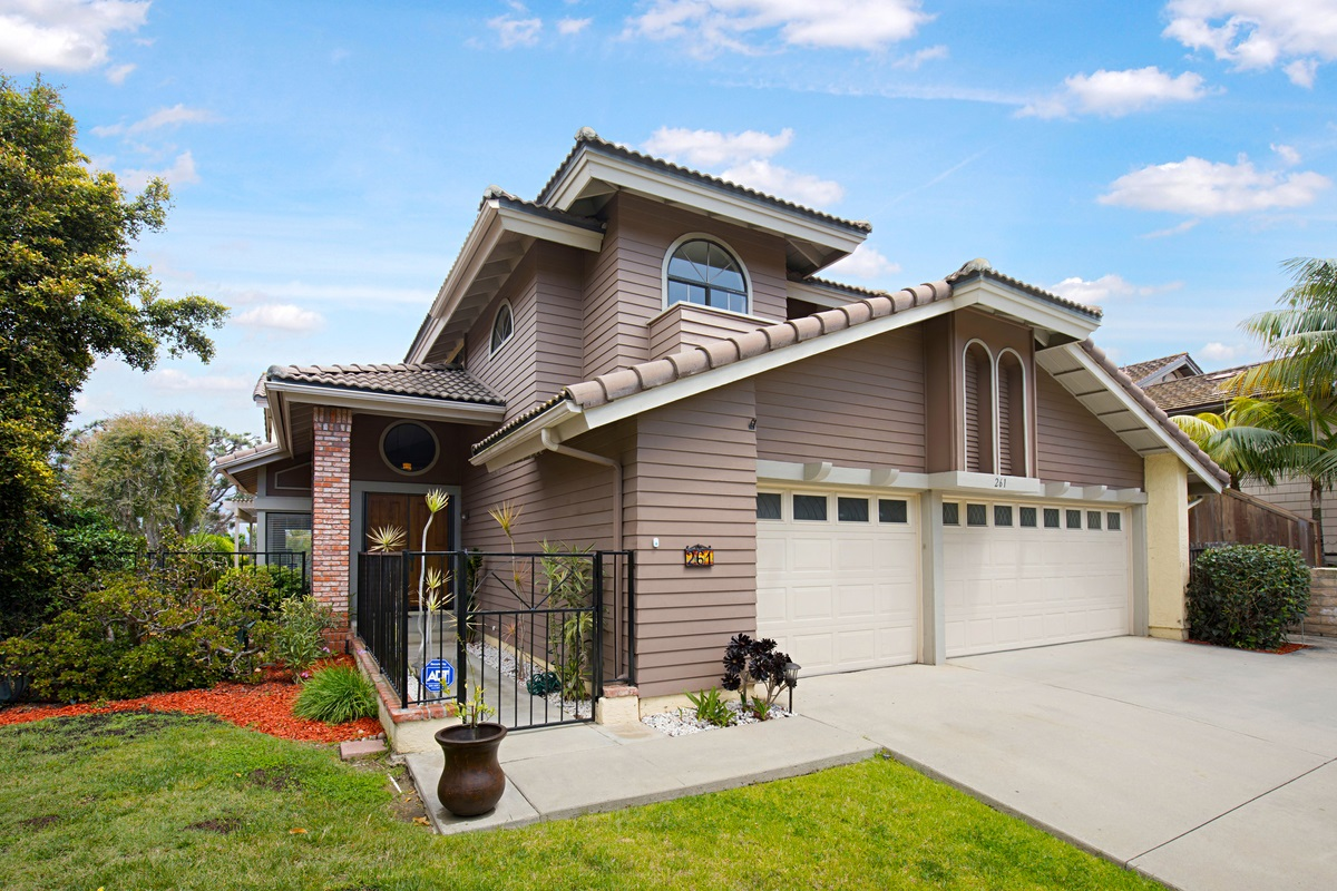 Carmel Valley Real Estate 261 Via Palacio, San Diego, CA 92024