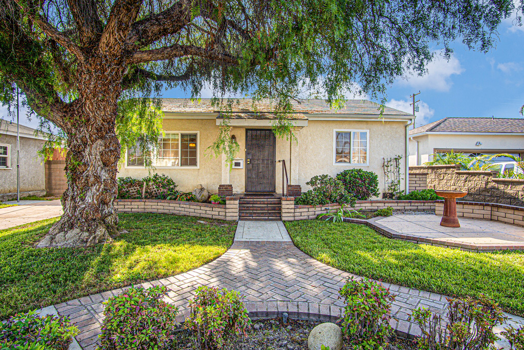 6109 Coldbrook Avenue