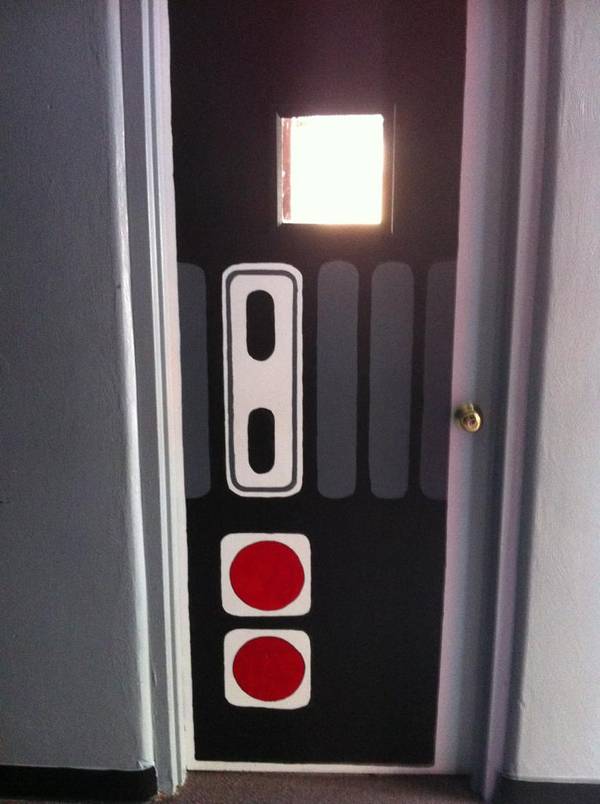 NES controller door for a gamesroom / Boing Boing