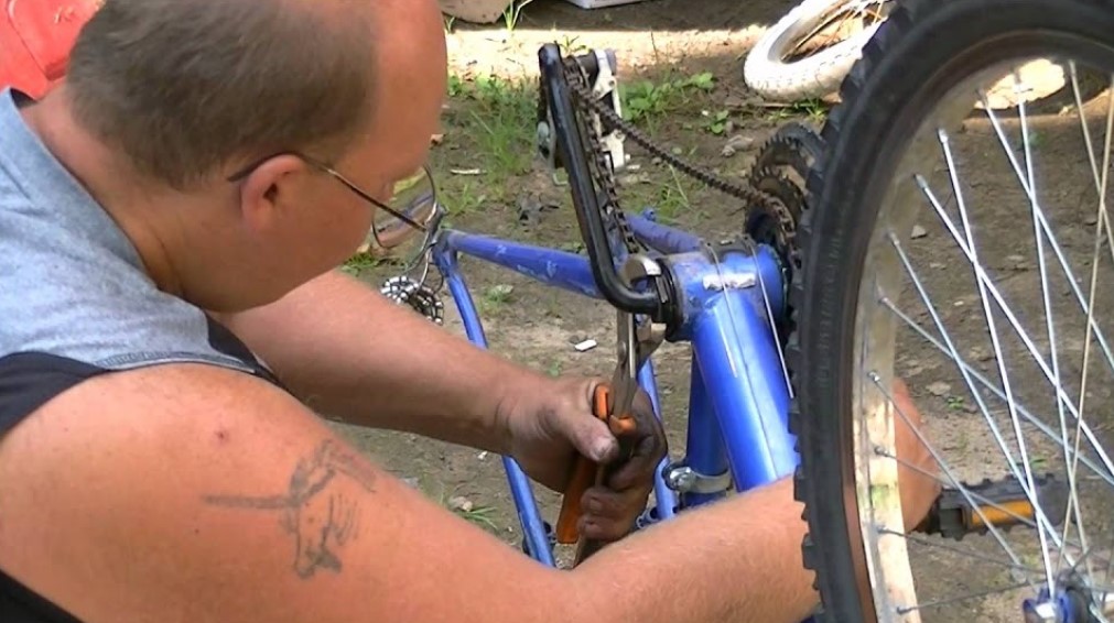 How To Change Crank Bearings On A Bicycle Crazy Cyclists