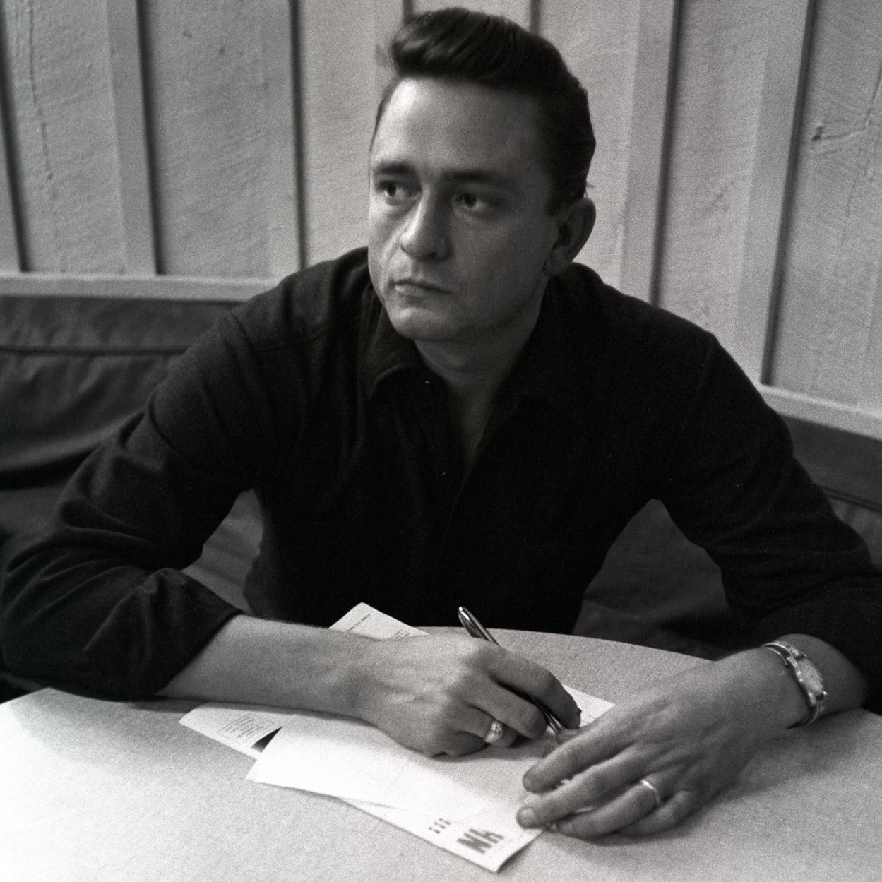 JOHNNY CASH Biografía, Discografía, Información y Conciertos