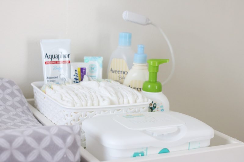 Dessa's Gray and White Nursery Tour