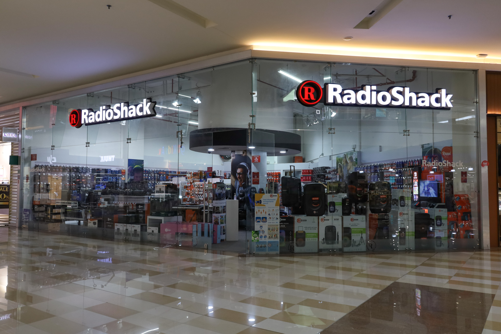 ¡Buenas noticias! RadioShack generará 30 empleos directos en Costa Rica