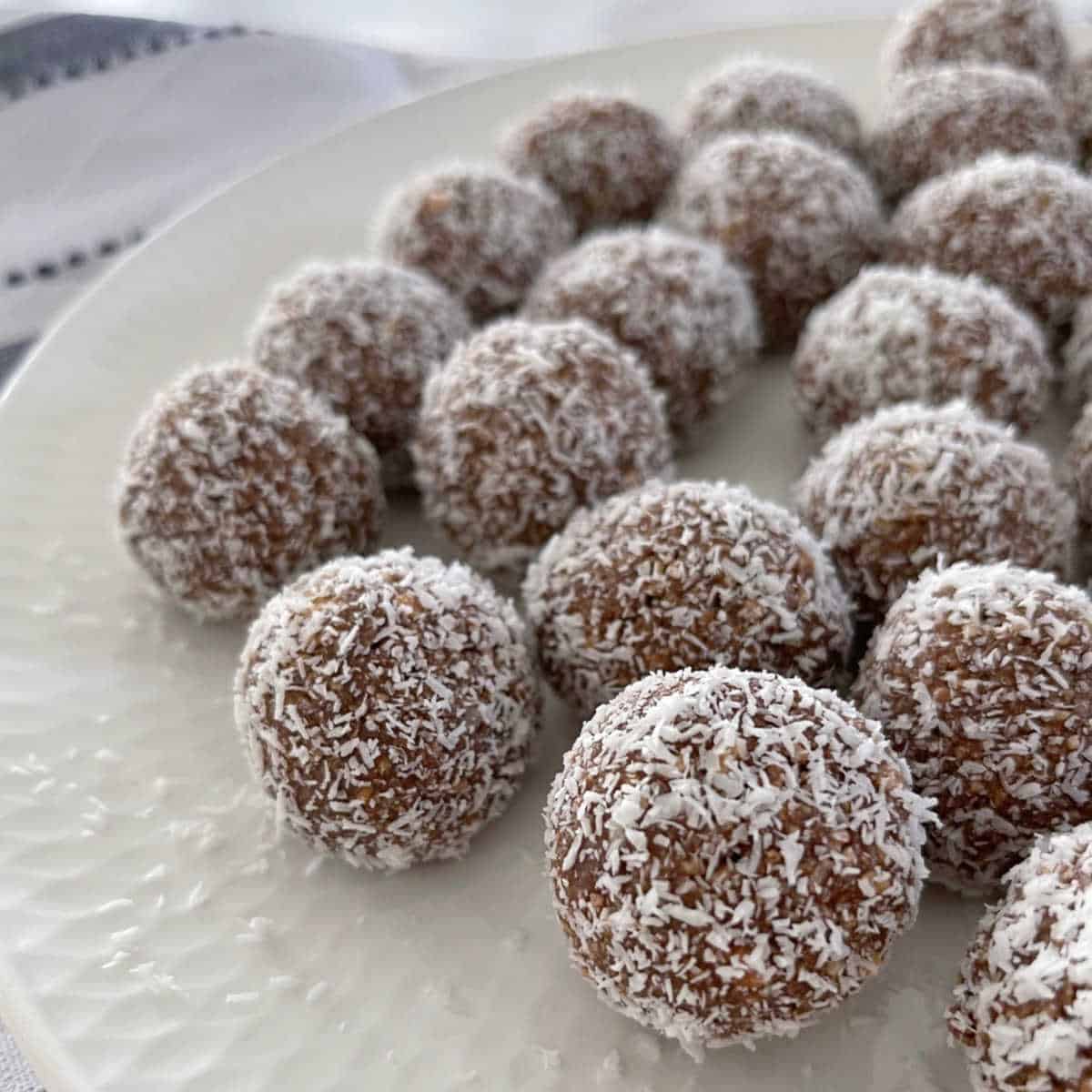 Kid Friendly Rum Balls 4 Ingredients Create Bake Make