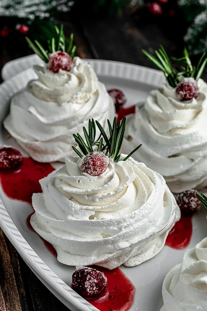 Mini Pavlovas with CranberryRosemary Curd inside.pub