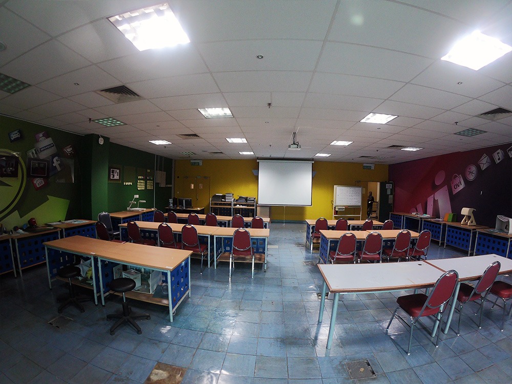 Faculty of Creative Multimedia Facilities