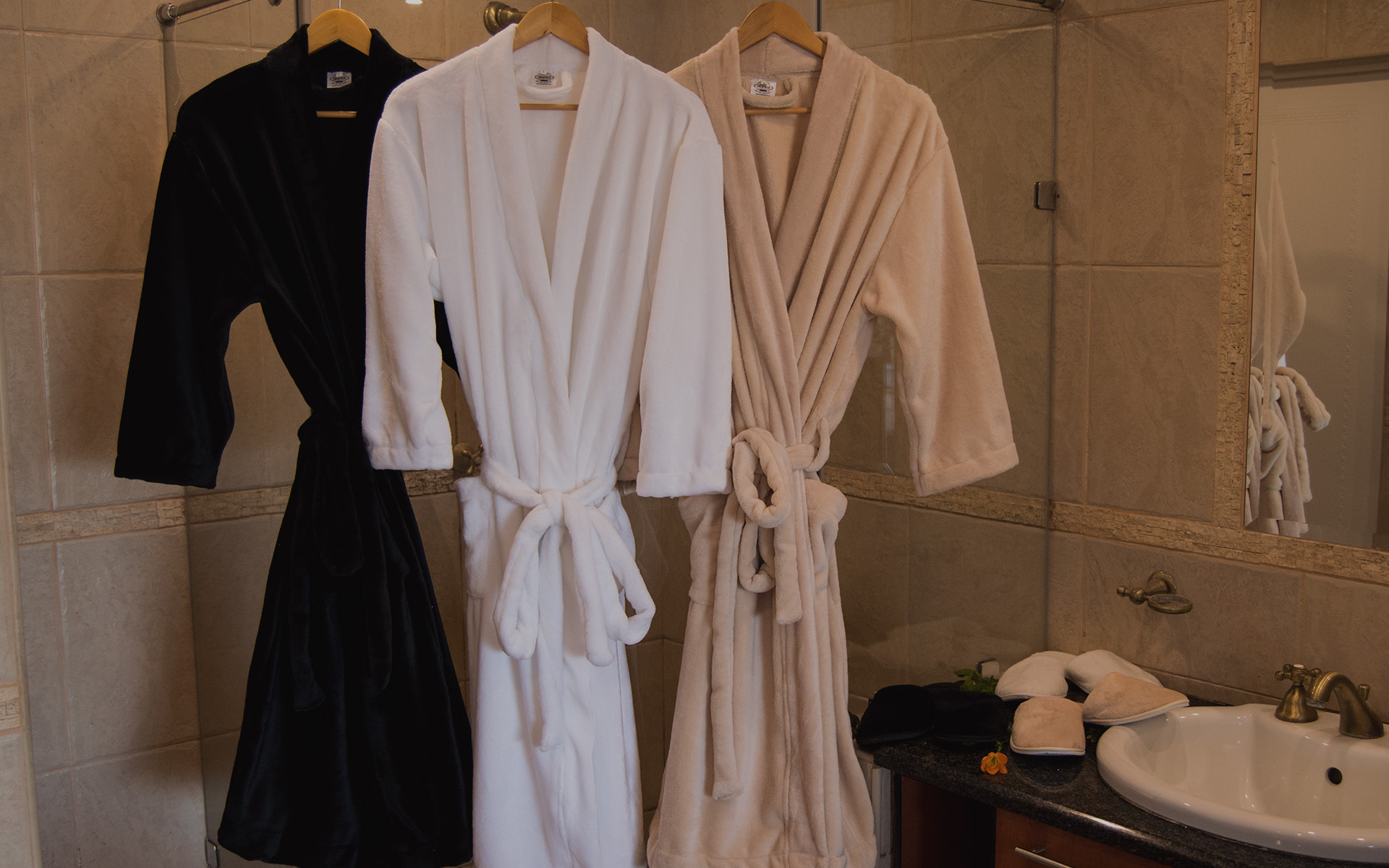 Affordable Bathrobe Manufacturer & Supplier Large or Small Quantities