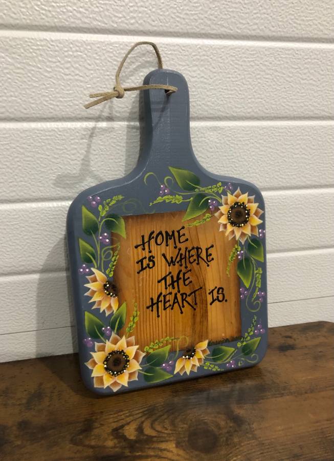 LIKE NEW “Home is Where the Heart Is” Decor Cutting Board with