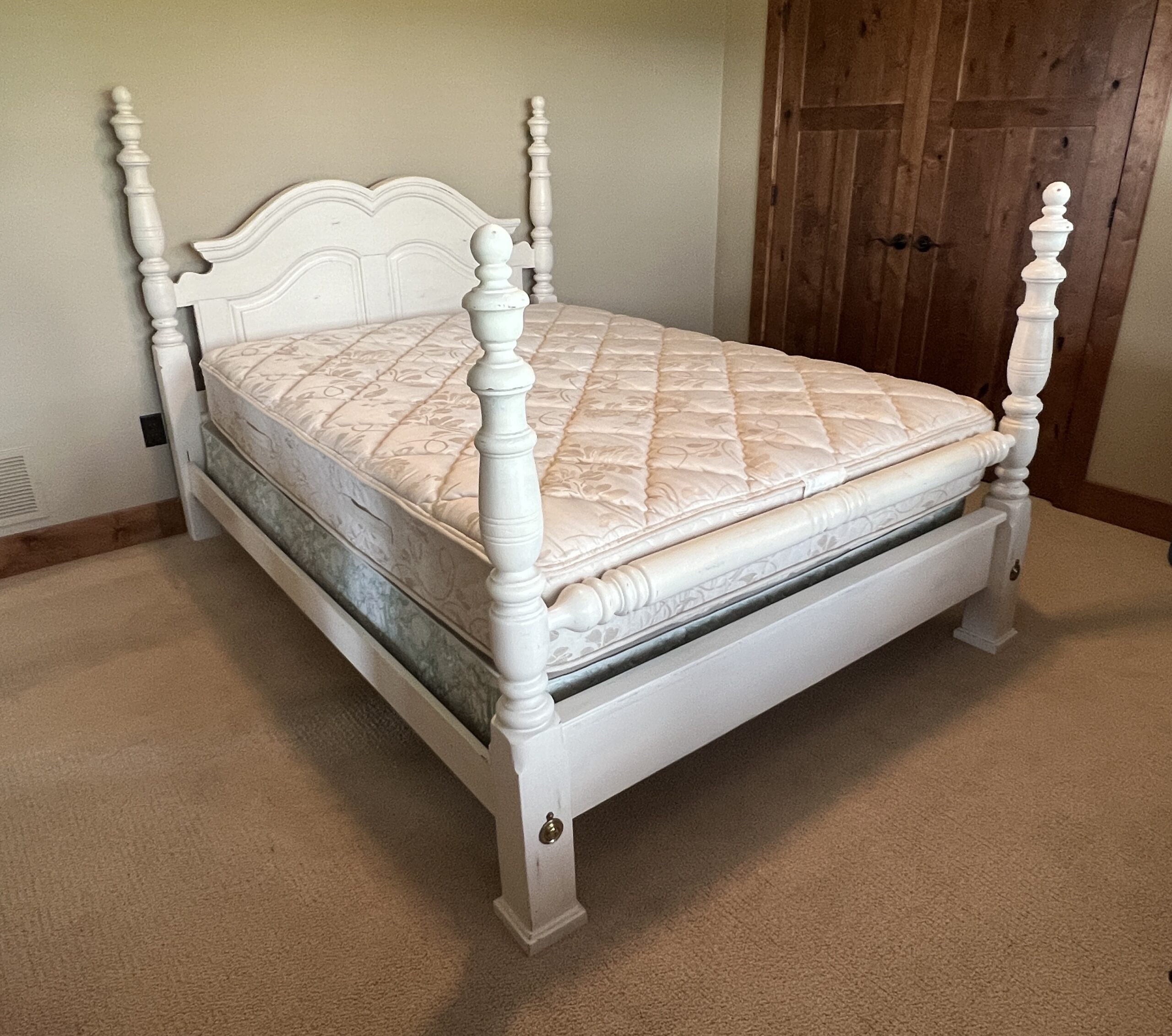 White Antique Solid Wood 4Poster Queen Bed Frame Creative Bargains