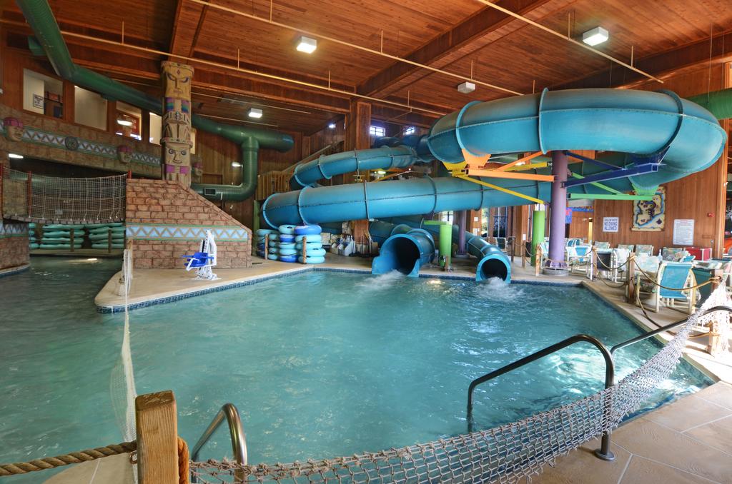 Wisconsin Dells, Wisconsin Waterpark Capital of the World Creative