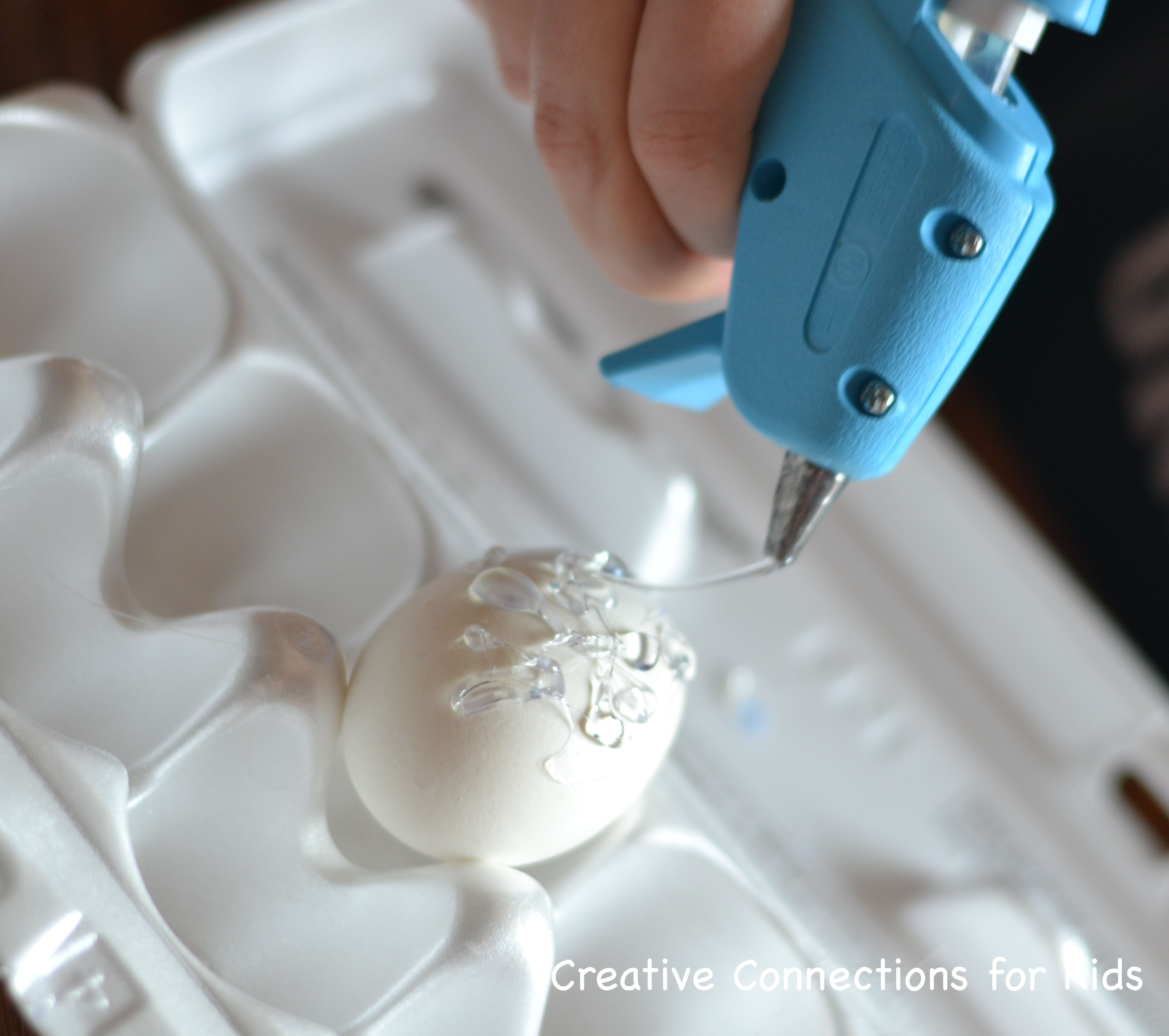 Hot Glue + Color = Beautiful Easter Eggs