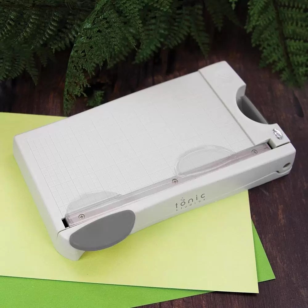 Tonic Studios Guillotine Trimmer 8.5″ Dubai's Arts And Crafts