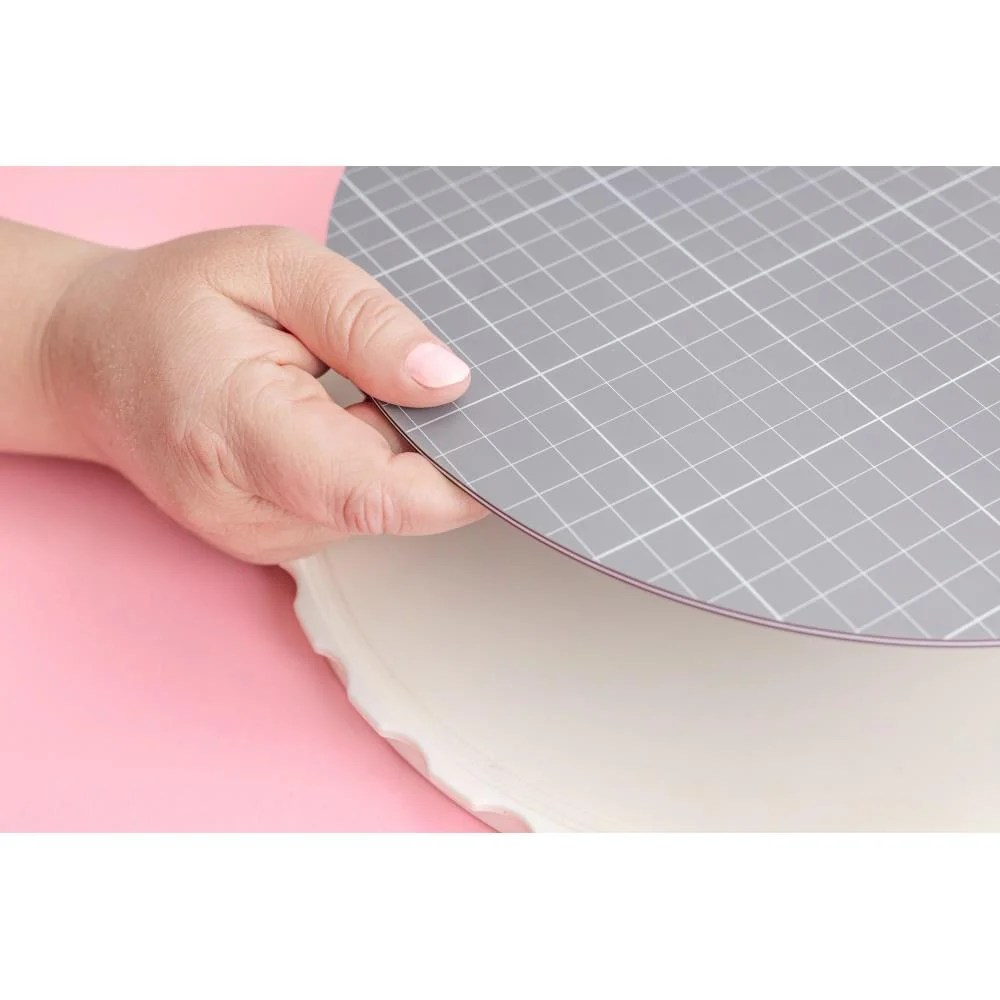 We R Memory Keepers Rotating Platform & Cutting Mat 10″ Dubai's Arts