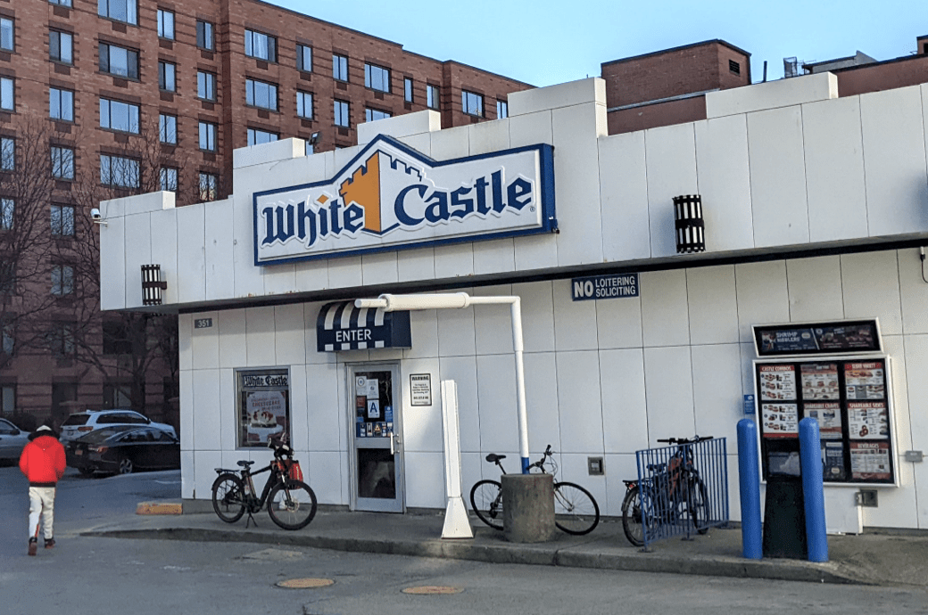 NEWS BRIEF White Castle comes to Atlanta — but don’t get excited