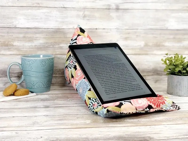 EASY BEAN BAG TABLET HOLDER CREATIVELY BETH 16 Creatively Beth