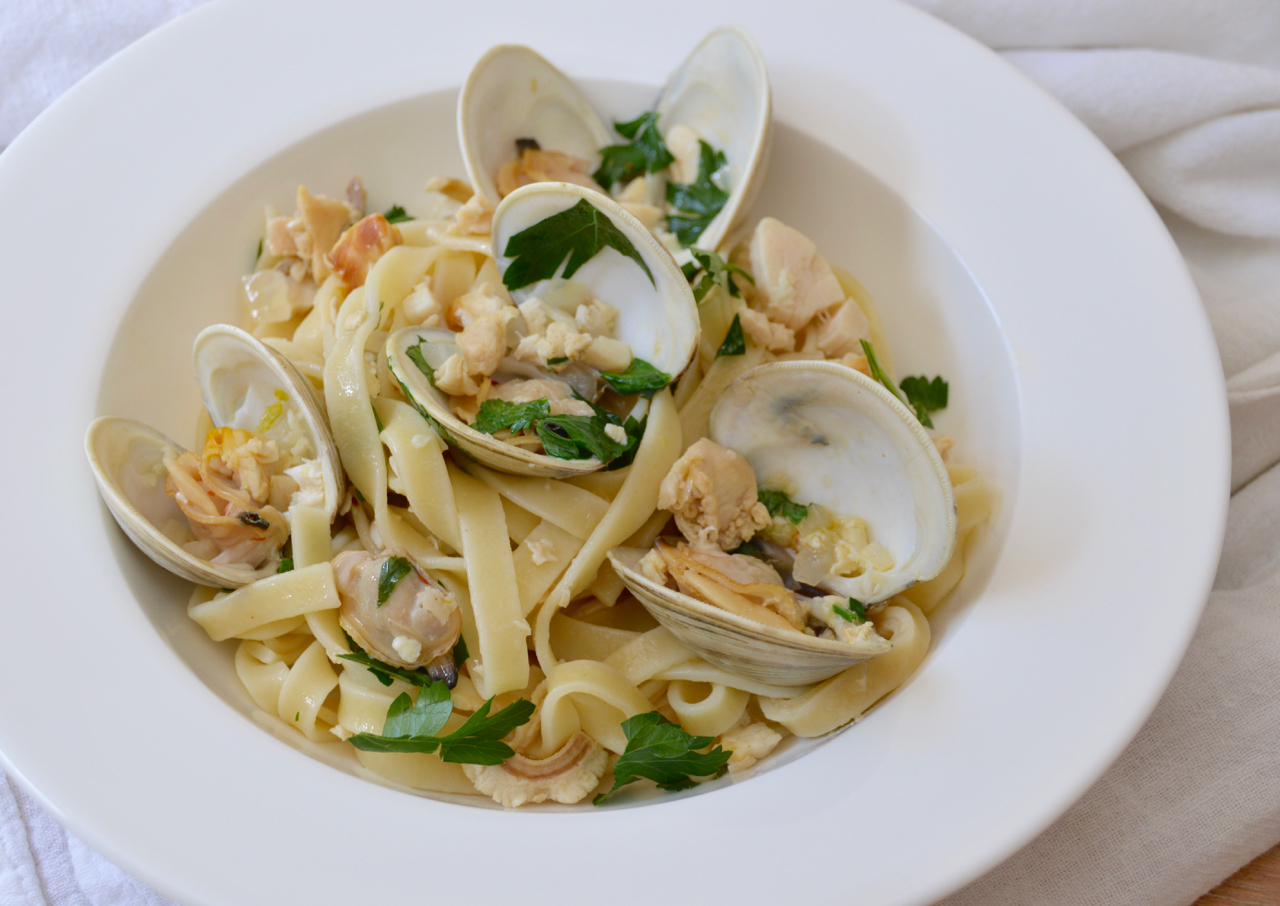 Classic Linguine alle Vongole Creatively Delish