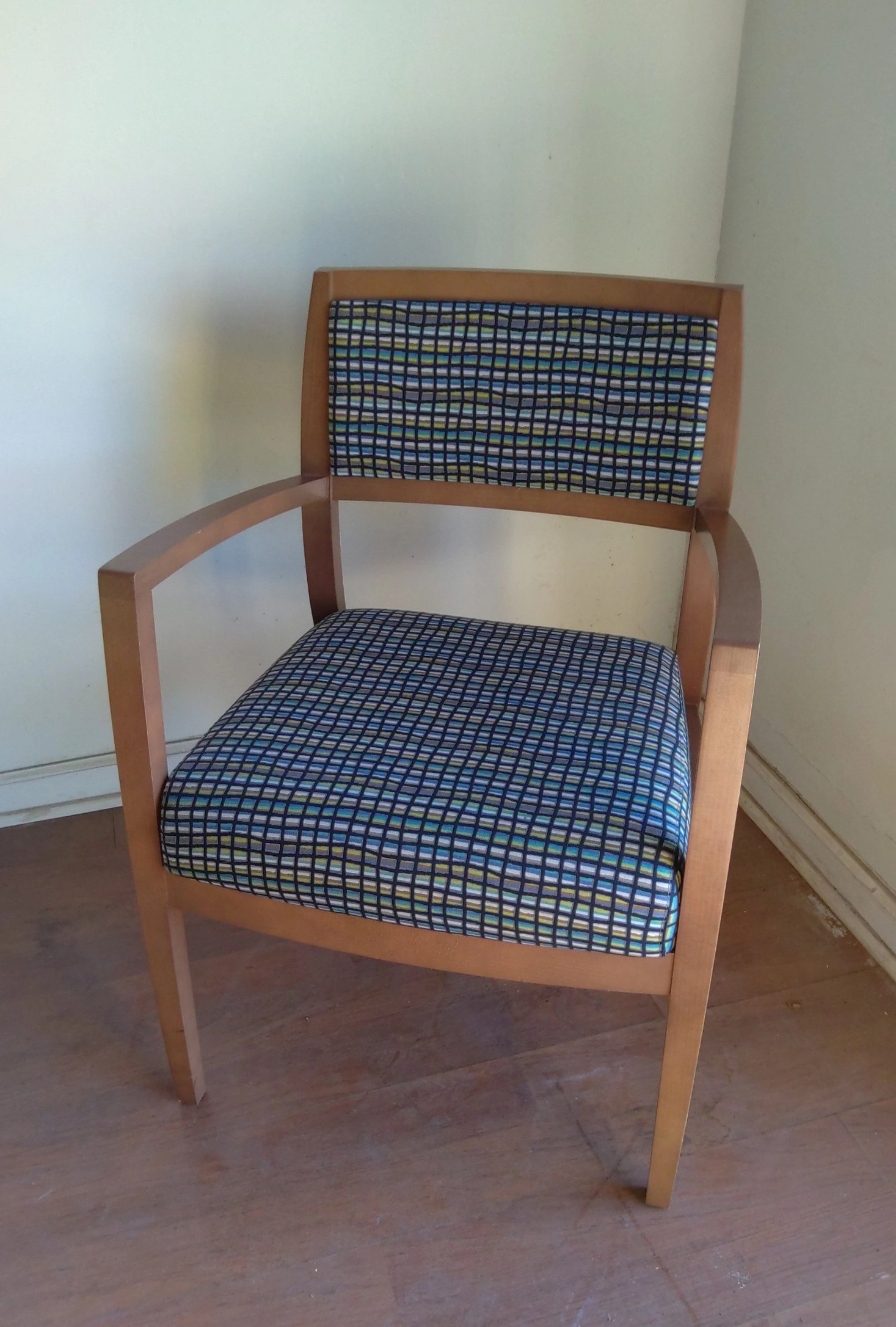 National Acquaint Creative Business Used Furniture