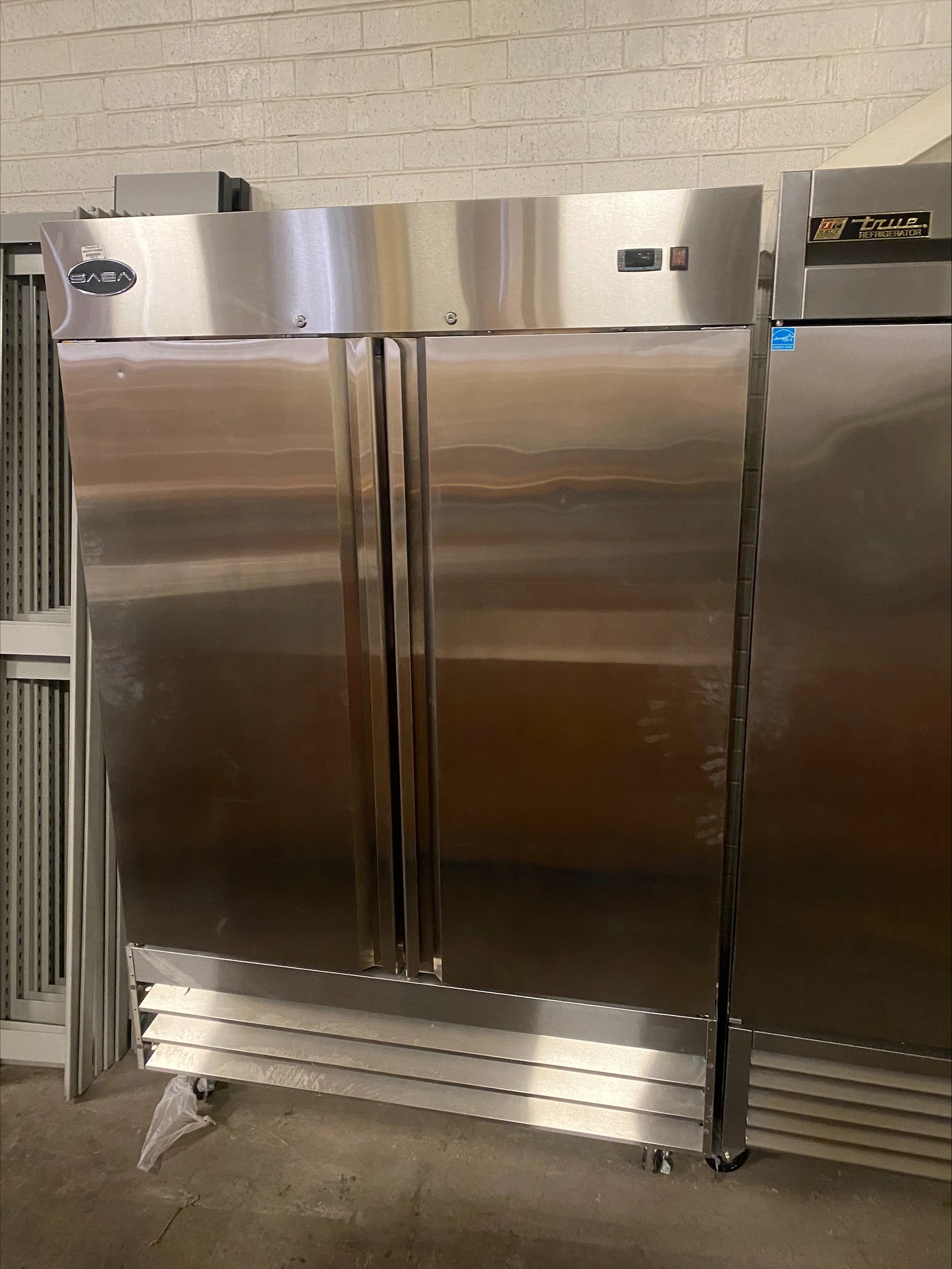 SABA Commercial Refrigerator Creative Business Used Furniture