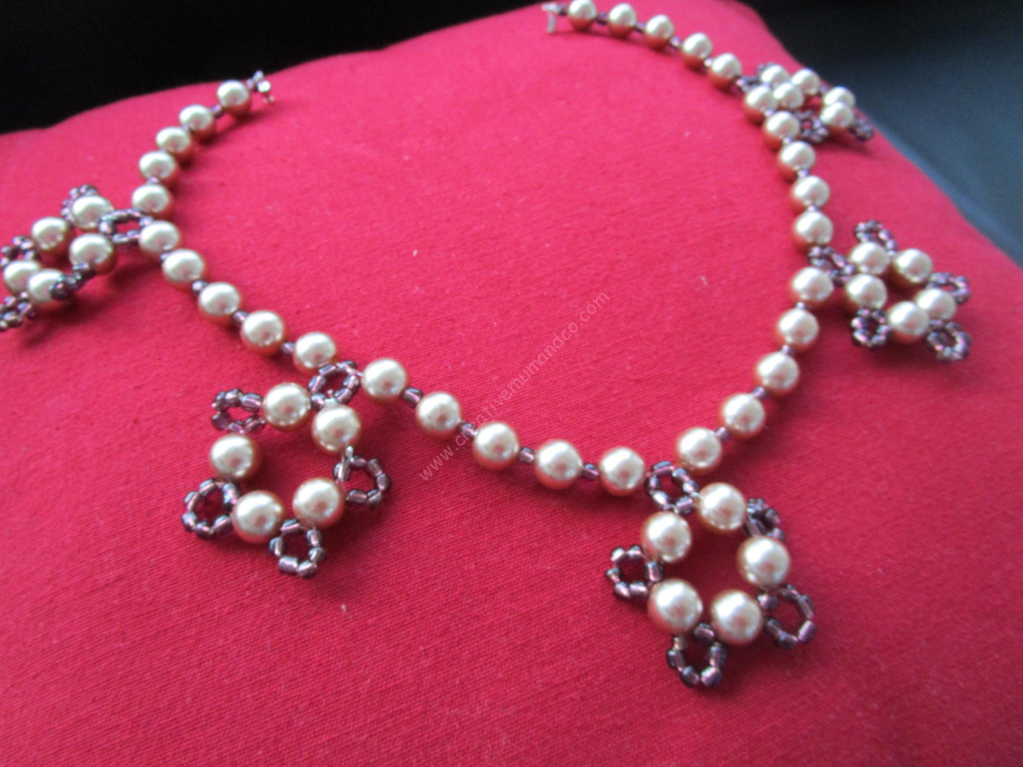 Collier De Perles En Nacre Et Perles De Rocaille - Couleur Ivoire, Occasion Bon état - Sans Marque