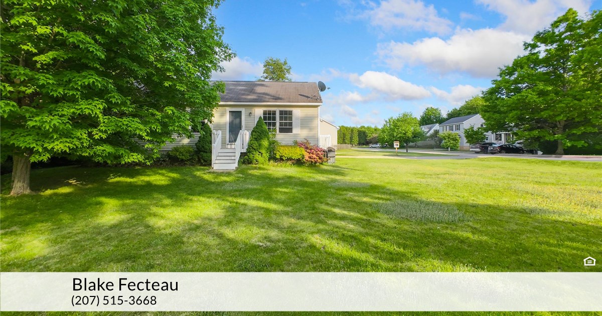 19 Crabtree Dr, Topsham, ME 04086