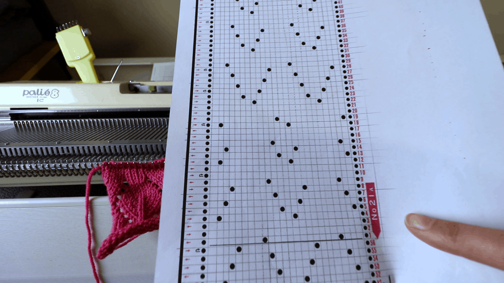 How to knit a lace pattern with a punchcard on a Brother standard gauge