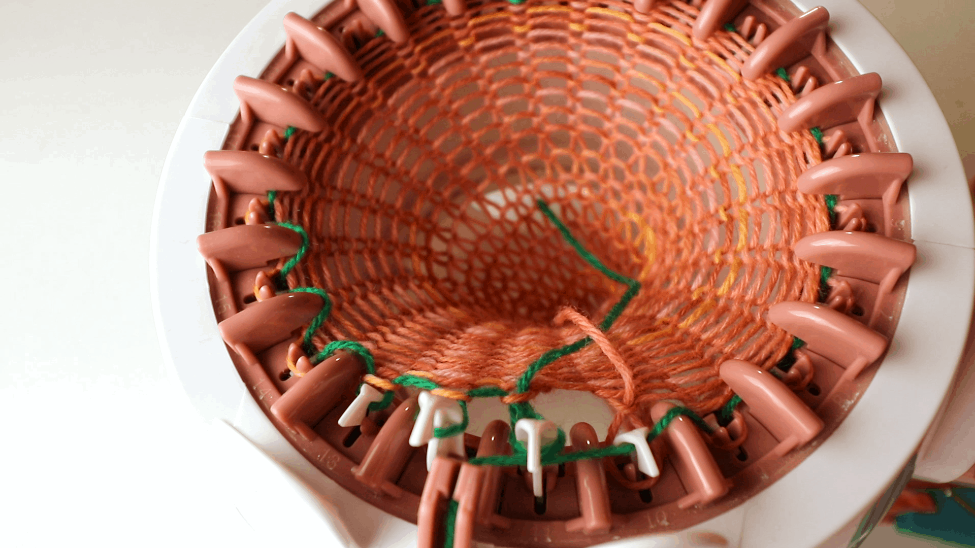 How to use sentro knitting machine