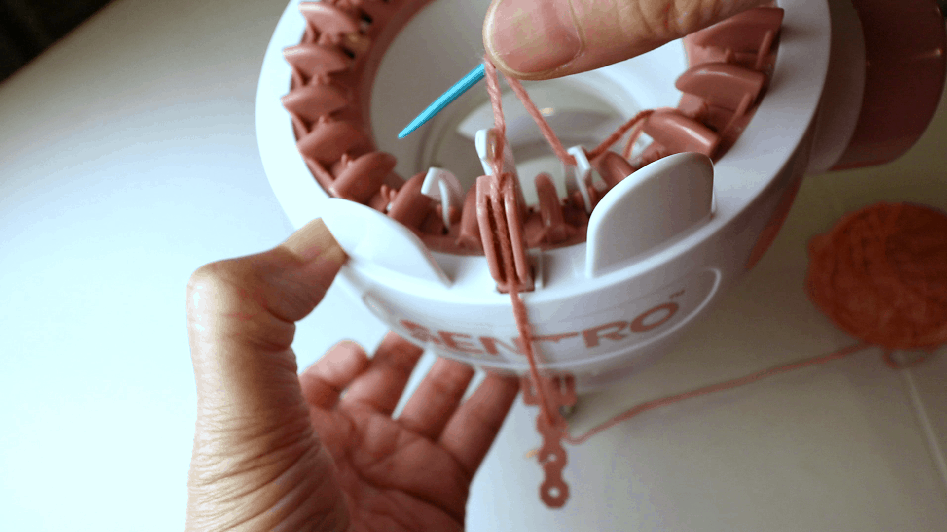 How to use sentro knitting machine