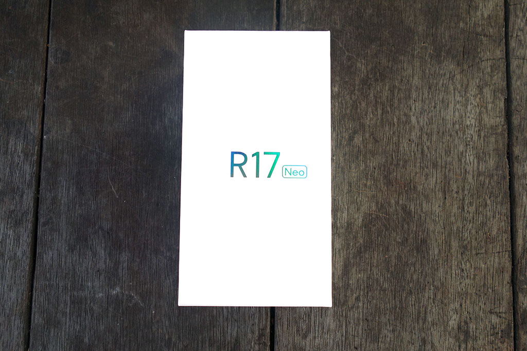 Oppo R 17 Neo のスペック詳細 gloriouspoxxy