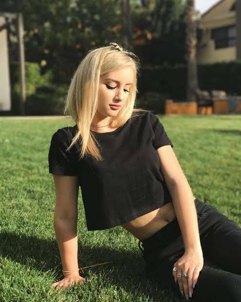 Bella Rome: Hot Skinny Babe | @dilfenergy OnlyFans Review (Leaks, Videos, Nude Pictures