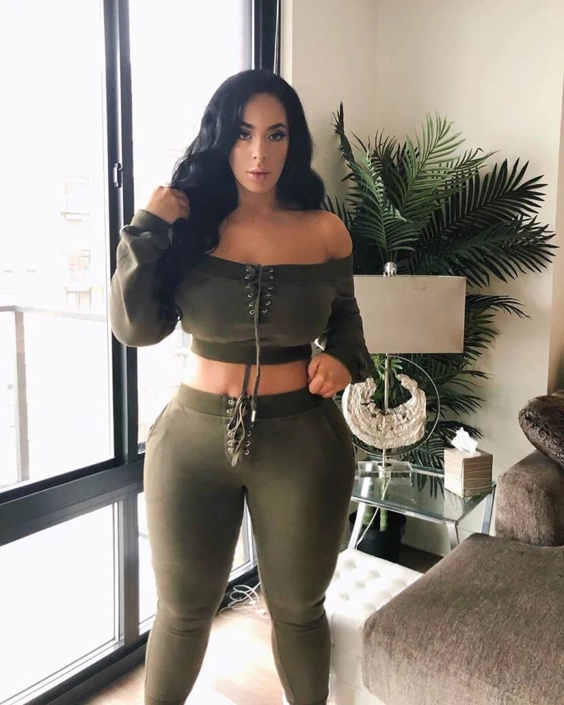 Gemma Walshe: Busty British | @iamgemstar OnlyFans Review (Leaks, Nudes