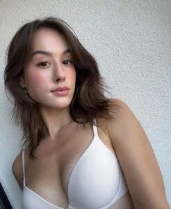 Jules Ari: Silly Sweet Pretzel Girl | @julesari OnlyFans Review (Leaks