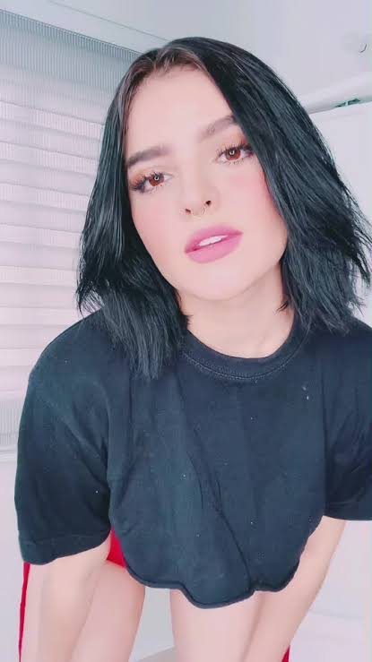 Silvia Gonzalez: Hot Naughty Girl | @saabsilvi OnlyFans Review (Leaks