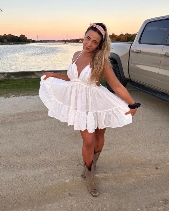 Danielle Cooper: In-depth @danicooppss OnlyFans Review | CreatorLovers - BLOG